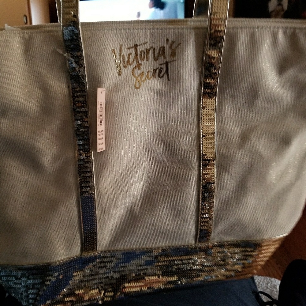 Victoria's Secret tote new with tag